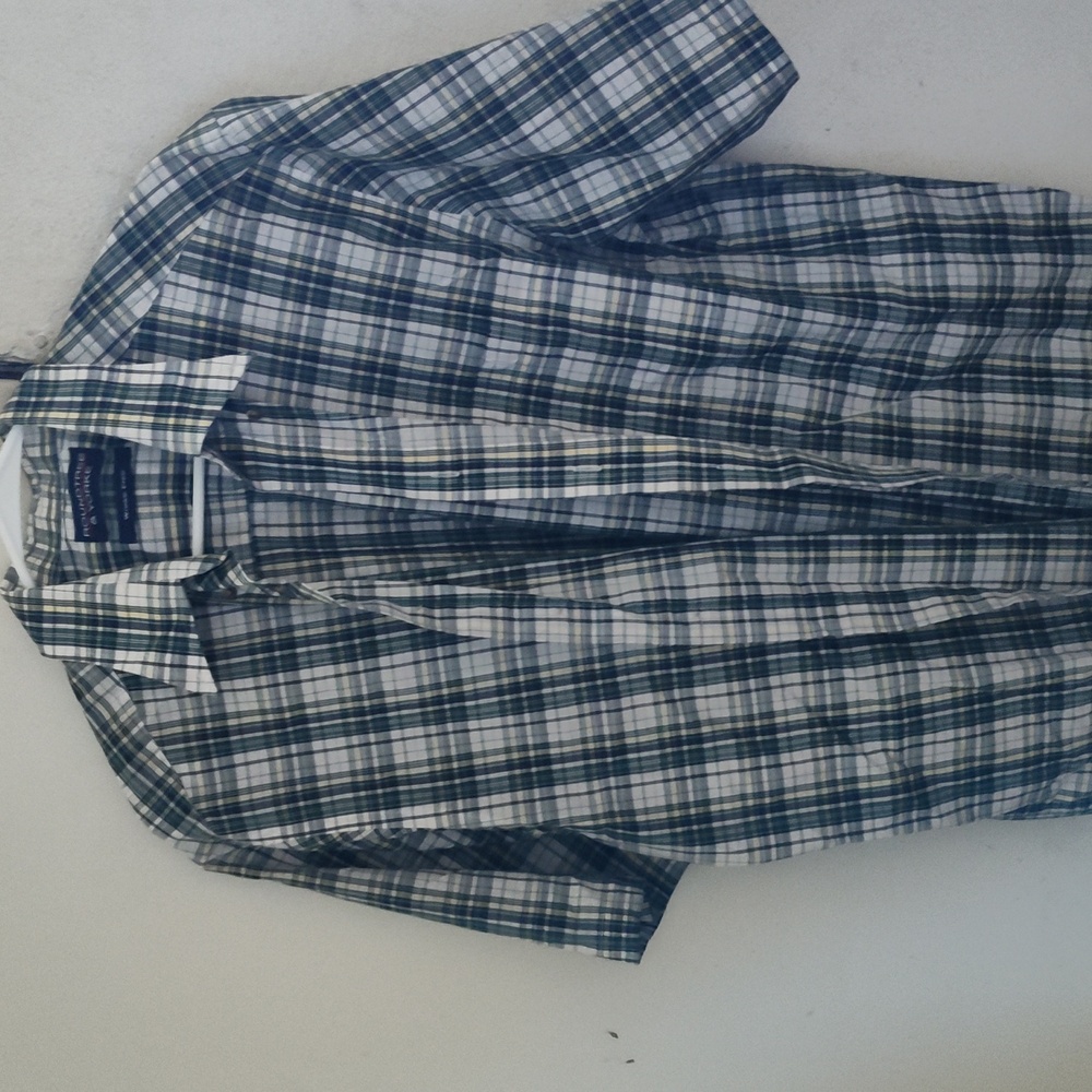 Men's Roundtree & York button down shirt